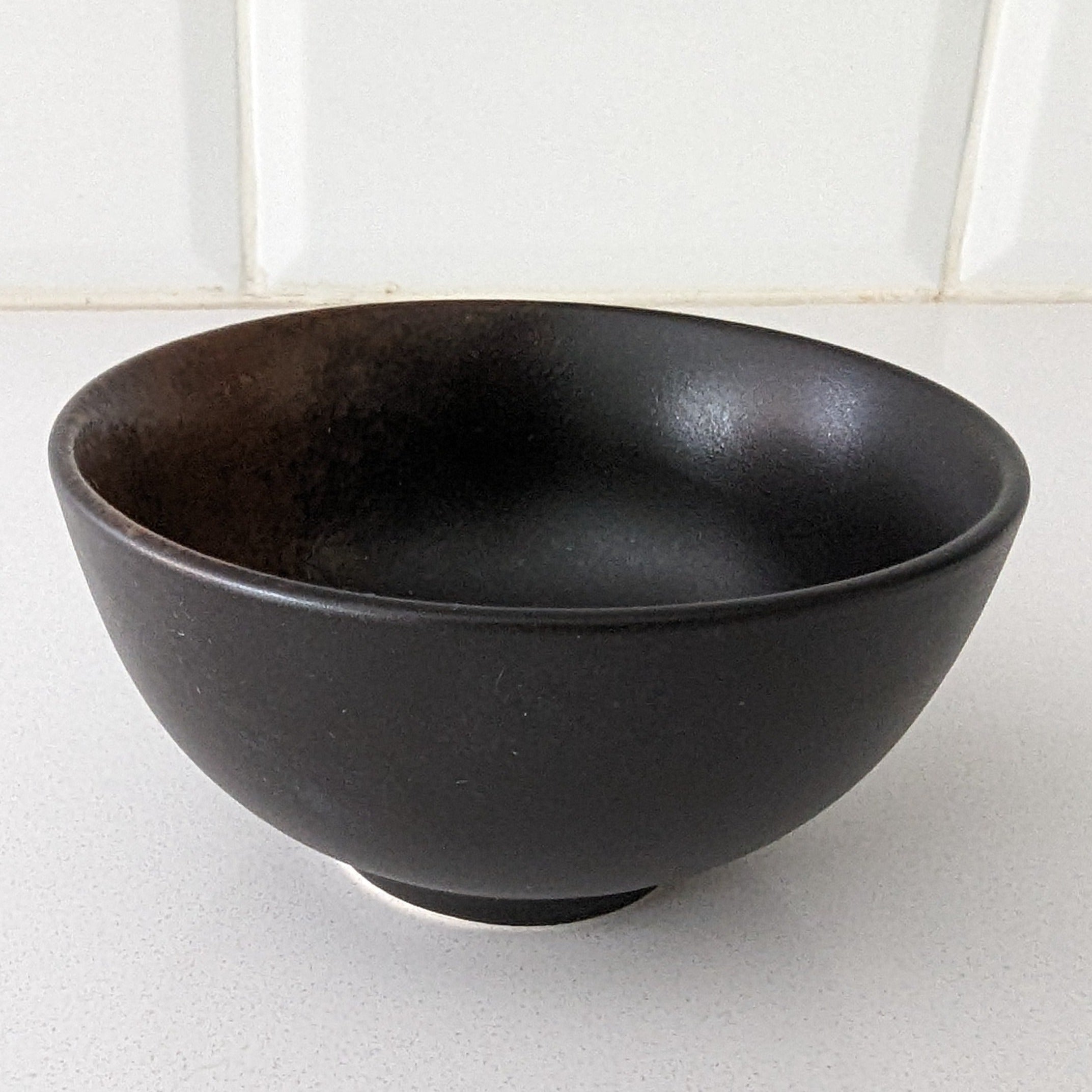 Matcha Bowl (or Chawan) in Black with Brown Detail to One Side. Part of the Matcha Green Tea Gift Set from Very Craftea